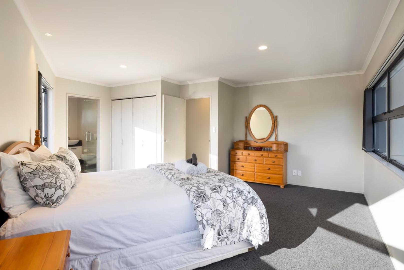 Pacific Escape - Downtown, Beach & Sea Views Mount Maunganui Zewnętrze zdjęcie